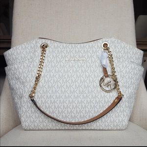 ISO ANYONE HAVE ONE TO TRADE????